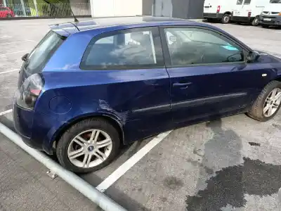 Sloopvoertuig fiat stilo (192) 1.9 multijet 140 m.schumacher van het jaar 2001 aangedreven 192a5000