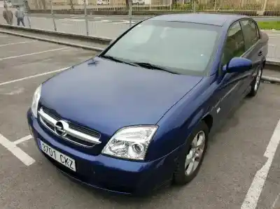 Verschrottungsfahrzeug OPEL VECTRA C BERLINA 2.0 DTI des Jahres 2003 angetrieben Y20DTH