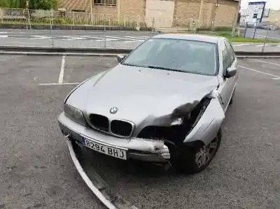 Veículo de Sucata BMW SERIE 5 BERLINA (E39) 520d do ano 2001 alimentado 204D1