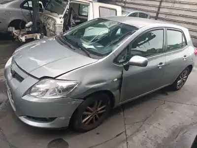 Vehicul casat TOYOTA AURIS Luna al anului 2006 alimentat 1AD