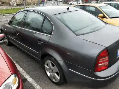 Здавання транспортного засобу skoda superb (3u4) classic року 2002 потужний aym