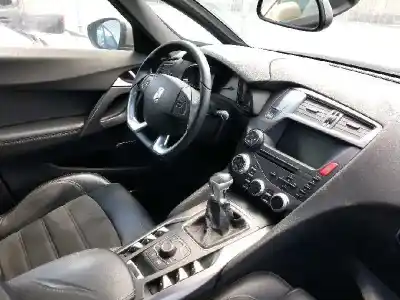 Véhicule à la ferraille citroen                                            ds5                                                                                                                                                                                                                                                        style                                                                                                                                                                                                                                                      de l'année 2014 alimenté rh02