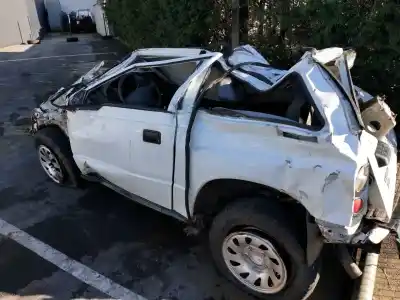 Veículo de Sucata santana 300/350 1.6 hdi 4x4 do ano 2006 alimentado 9hx