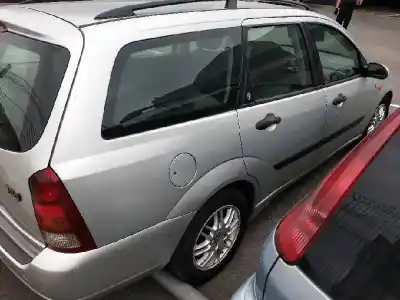 Vehicul casat ford focus turnier (cak) ambiente al anului 2001 alimentat c9db
