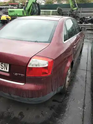Veículo de Sucata audi a4 berlina (8e) 1.9 tdi (96kw) do ano 2002 alimentado awx