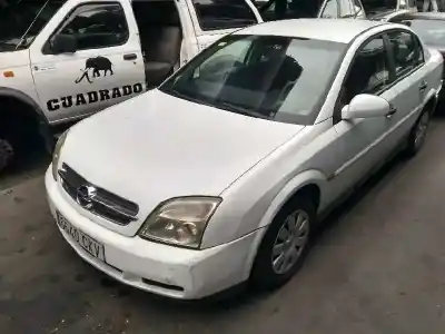 Verschrottungsfahrzeug OPEL VECTRA C BERLINA Comfort des Jahres 2003 angetrieben Y20DTH