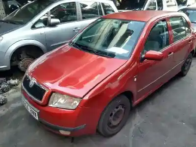 Veículo de Sucata SKODA FABIA (6Y2/6Y3) Comfort do ano 2001 alimentado ASY