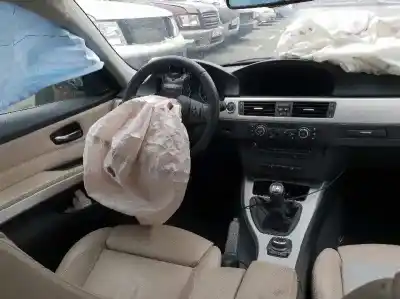 Veículo de Sucata bmw serie 3 berlina (e90) 320d do ano 2013 alimentado n47d20c