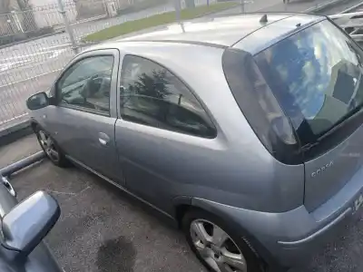 Sloopvoertuig opel corsa c enjoy van het jaar 2003 aangedreven z13dt