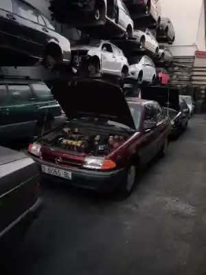 Здавання транспортного засобу OPEL ASTRA F BERLINA California року 1993 потужний C16SE