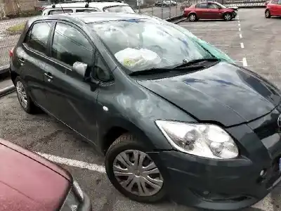 Vehicul casat TOYOTA AURIS Luna al anului 2008 alimentat 1AD