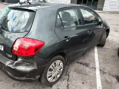 Vehicul casat toyota auris luna al anului 2008 alimentat 1ad