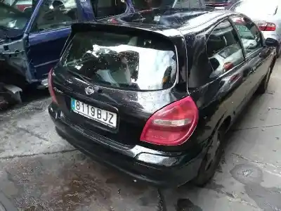 Veículo de Sucata nissan almera (n16/e) ambience do ano 2001 alimentado qg15
