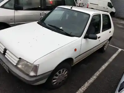 Veículo de Sucata PEUGEOT 205 BERLINA 1.8 Diesel CAT do ano 1990 alimentado A9A
