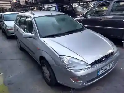 Veículo de Sucata FORD FOCUS TURNIER (CAK) Ghia do ano 2000 alimentado FYDA