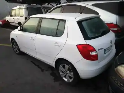 Veículo de Sucata skoda fabia (5j2 ) urban do ano 2015 alimentado cgp
