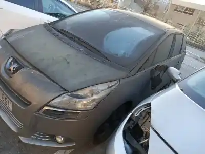 Veículo de Sucata PEUGEOT 5008 Premium do ano 2009 alimentado 9HZ O 9H01