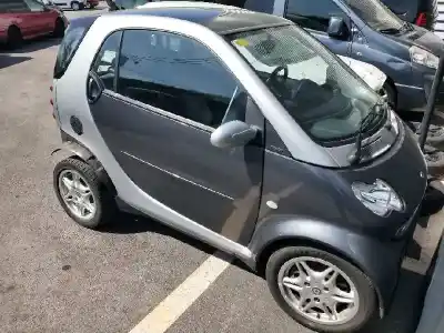 Здавання транспортного засобу smart coupe básico (45kw) року 2003 потужний g 15