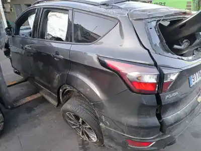 Здавання транспортного засобу ford kuga (cbs) 2.0 tdci cat року 2017 потужний t7ma