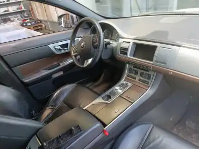 Veículo de Sucata jaguar xf 3.0 v6 diesel luxury do ano 2014 alimentado 306dt