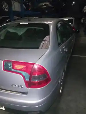 Vehicul casat citroen c5 berlina attraction al anului 2007 alimentat 9hz