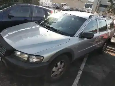 Здавання транспортного засобу VOLVO XC70 D5 AWD Kinetic року 2002 потужний D5244T