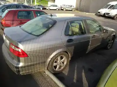 Vehicul casat saab 9-5 berlina 2.2 tid vector al anului 2002 alimentat d223l