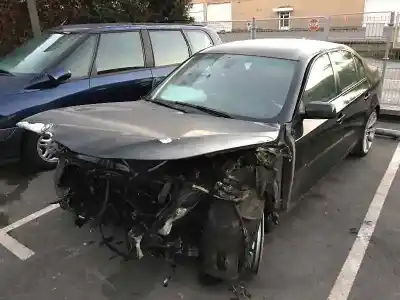 Veicolo di demolizione BMW SERIE 5 BERLINA (E60) 530d dell'anno 2003 alimentato N57306D2