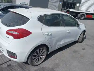 Scrapping Vehicle kia cee´d x-tech of the year 2015 powered d4fc