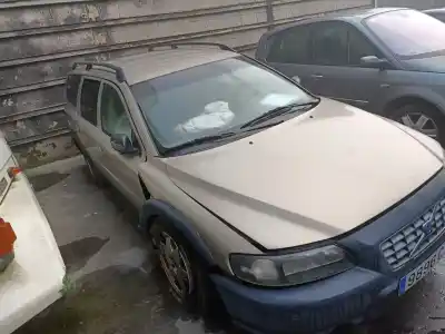 Здавання транспортного засобу volvo xc70 d5 awd kinetic року 2000 потужний d5244t