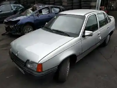 Veículo de Sucata OPEL KADETT E GL Familiar do ano 1987 alimentado 16DA
