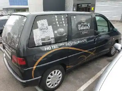 Veículo de Sucata peugeot 806 svdt do ano 1995 alimentado p8c