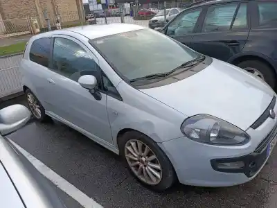 Veicolo di demolizione FIAT PUNTO (EVO) (199) Emotion dell'anno 2009 alimentato 955A3000