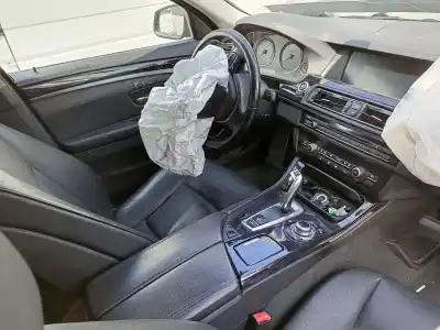 Veículo de Sucata bmw serie 5 lim. (f10) 525d do ano 2010 alimentado n57d30a