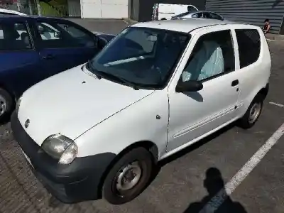 Veicolo di demolizione FIAT SEICENTO (187) SX dell'anno 2004 alimentato 187A1000