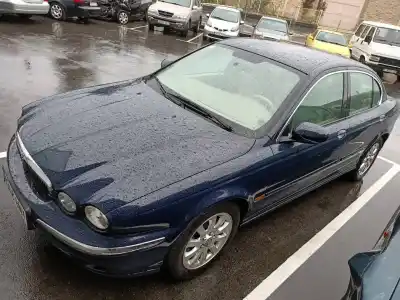 Здавання транспортного засобу JAGUAR X-TYPE I (X400) 2.5 V6 A las 4 ruedas року 2001 потужний XB