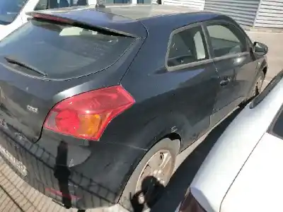 Sloopvoertuig kia pro_cee´d drive van het jaar 2010 aangedreven d4fb-w