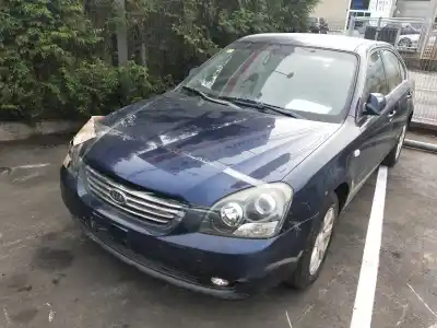 Veicolo di demolizione KIA MAGENTIS Active dell'anno 2006 alimentato D4EA