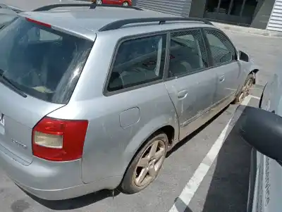 Veículo de Sucata audi a4 avant (8e) 1.9 tdi (96kw) do ano 2001 alimentado awx