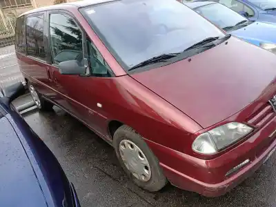 Véhicule à la ferraille PEUGEOT 806 SRDT de l'année 1995 alimenté P8C