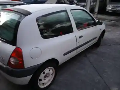 Veicolo di demolizione renault clio ii fase i (b/cbo) 1.9 d alize dell'anno 1998 alimentato f8q p6