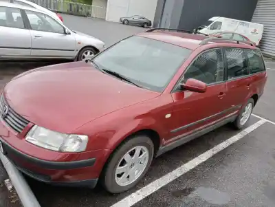 Veicolo di demolizione VOLKSWAGEN PASSAT VARIANT (3B5) Comfortline dell'anno 1997 alimentato AFN