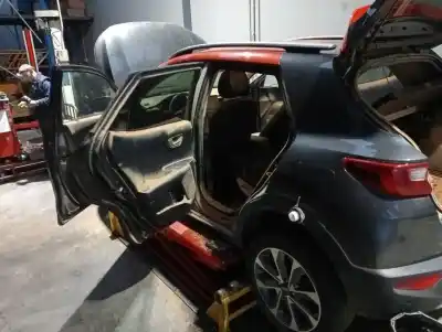 Veículo de Sucata kia stonic (ybcuv) business do ano 2018 alimentado g3lc