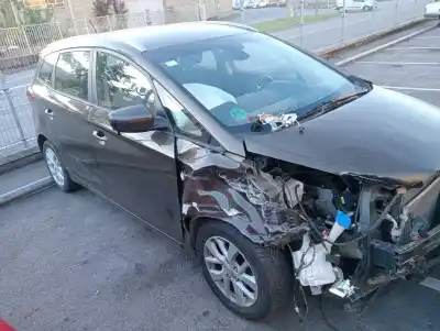 Veículo de Sucata kia carens ( ) business do ano 2017 alimentado d4fd