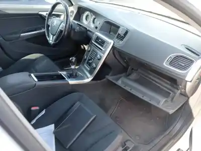 Verschrottungsfahrzeug volvo                                              v60 kombi                                                                                                                                                                                                                                                  kinetic                                                                                                                                                                                                                                                    des jahres 2010 angetrieben d5204t2