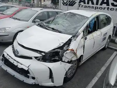 Veicolo di demolizione toyota prius (nhw30) plug-in hybrid advance dell'anno 2013 alimentato 2zr