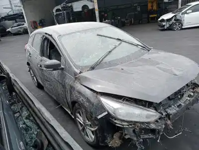 Veicolo di demolizione ford focus turn. titanium dell'anno 2016 alimentato xwda