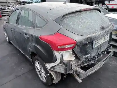 Veicolo di demolizione ford focus turn. titanium dell'anno 2016 alimentato xwda