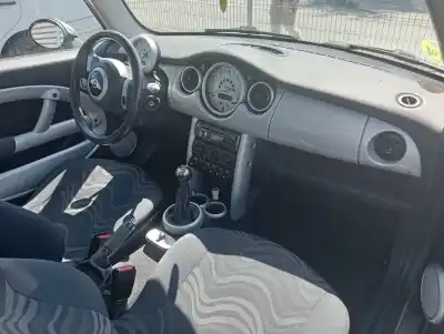 Veicolo di demolizione mini mini (r50,r53) one dell'anno 2001 alimentato w10b16a