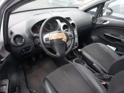 Veículo de Sucata opel corsa d ´´111 years´´ do ano 2011 alimentado a13dtc